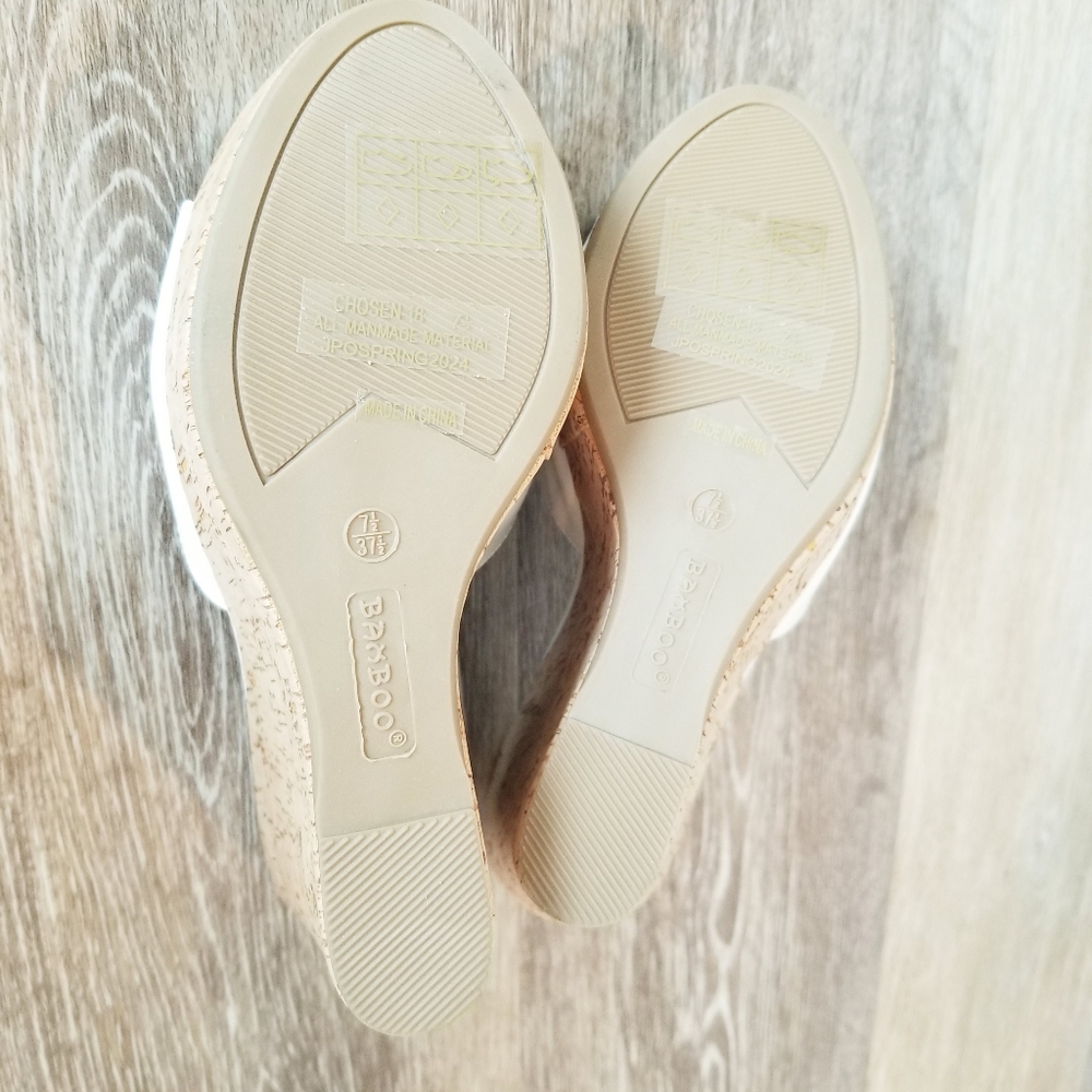 Bamboo Women's Wedge Cork Platform Heel NWT Slip-on White Beachy Casual Chic - Picture 4 of 9